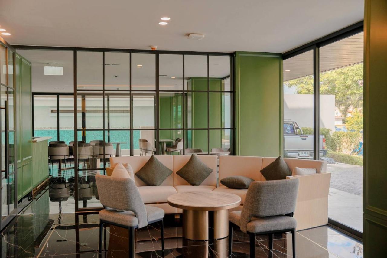 Cha Chiangmai Luxury Hotel Chiang Mai Exterior photo